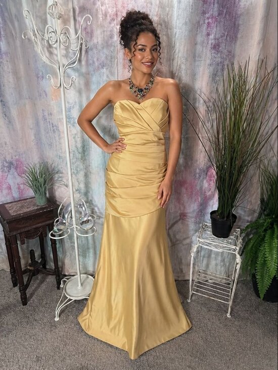 Forever Yours Dresses & Skirts - 📌Forever Yours Gold Strapless Plated Bridesmaid - Prom - Formal Dress